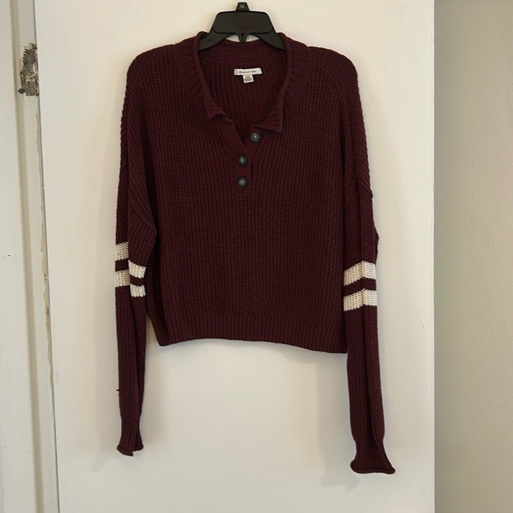 American Eagle Garnet Cropped Sweater Size Large
